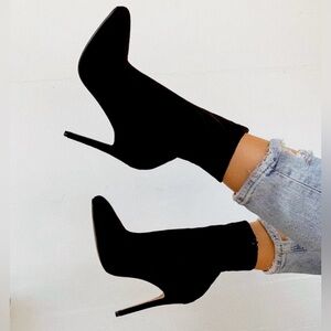 Miss.Lola/ Size:8/ Black Suede Stiletto